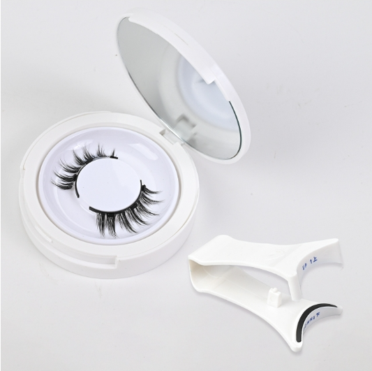 Femme Chic Magnetic Eyelashes