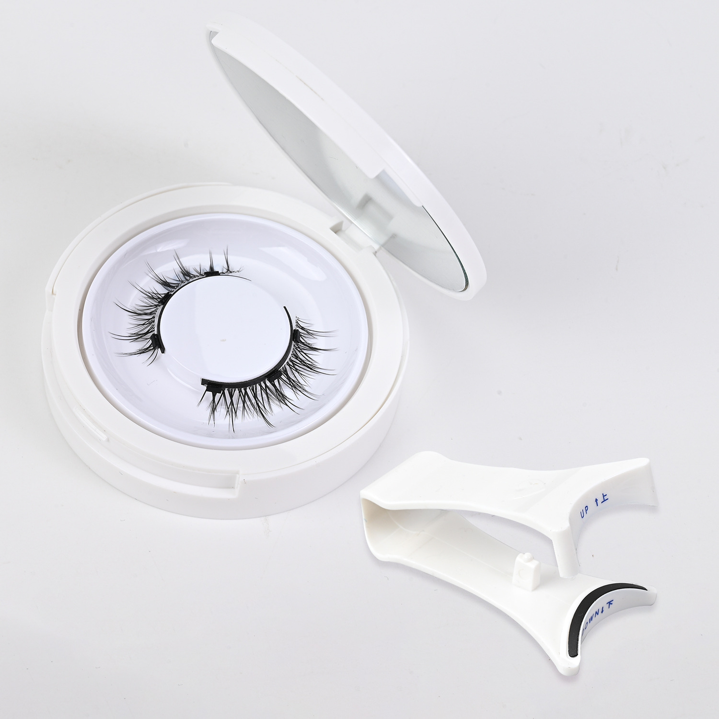 Femme Chic Magnetic Eyelashes